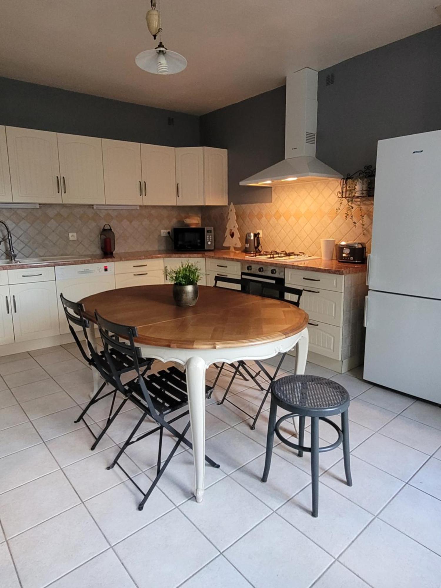 La Maison Aux Iris Poce-sur-Cisse ภายนอก รูปภาพ